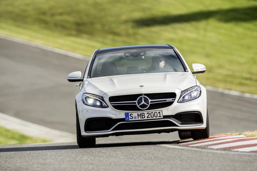  Mercedes-AMG C63 S 2014 года  (фото 12 из 21)